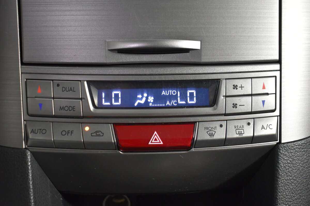 Subaru Outback с пробегом — 2010 год. Фото: #17