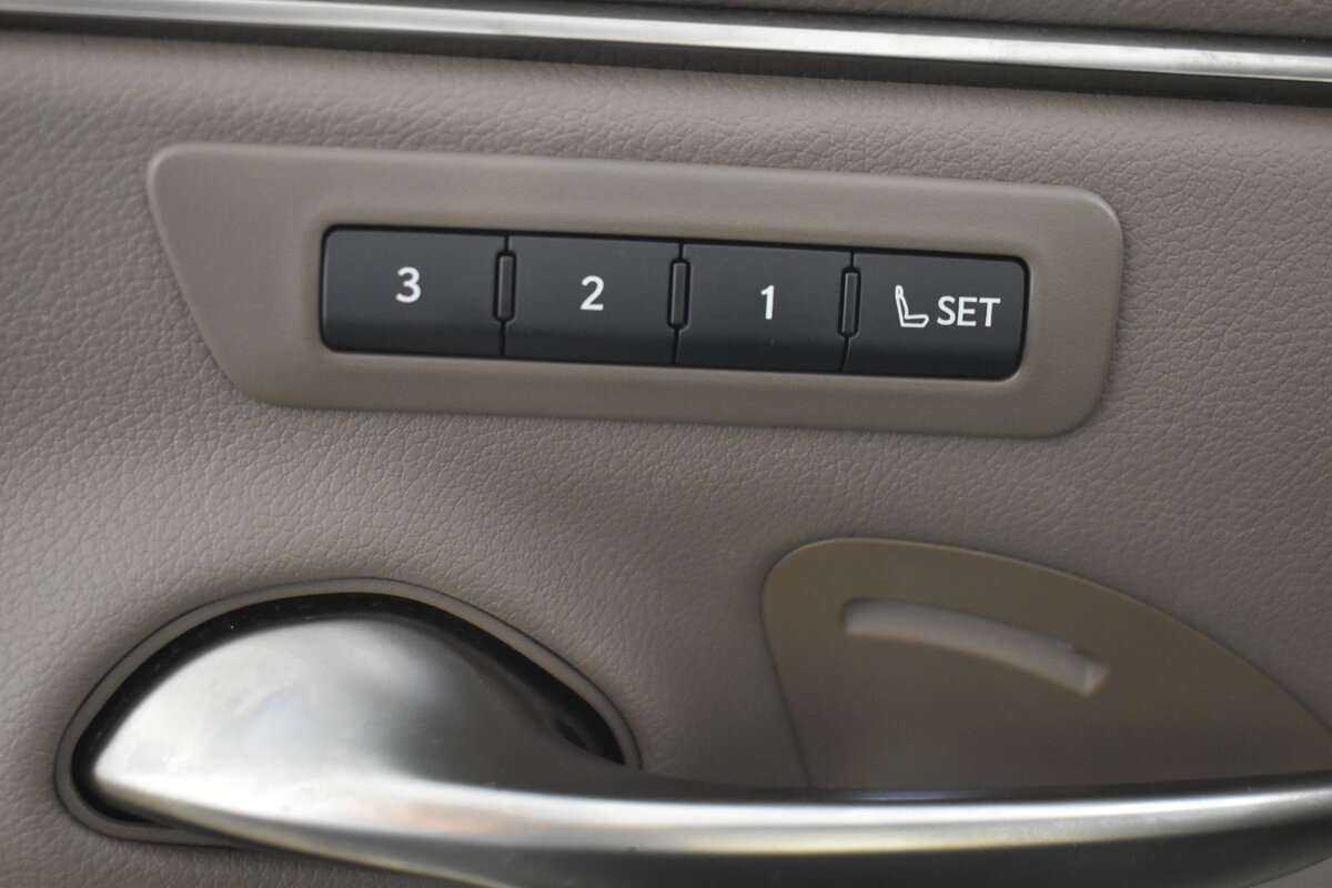 Lexus ES с пробегом — 2018 год. Фото: #7