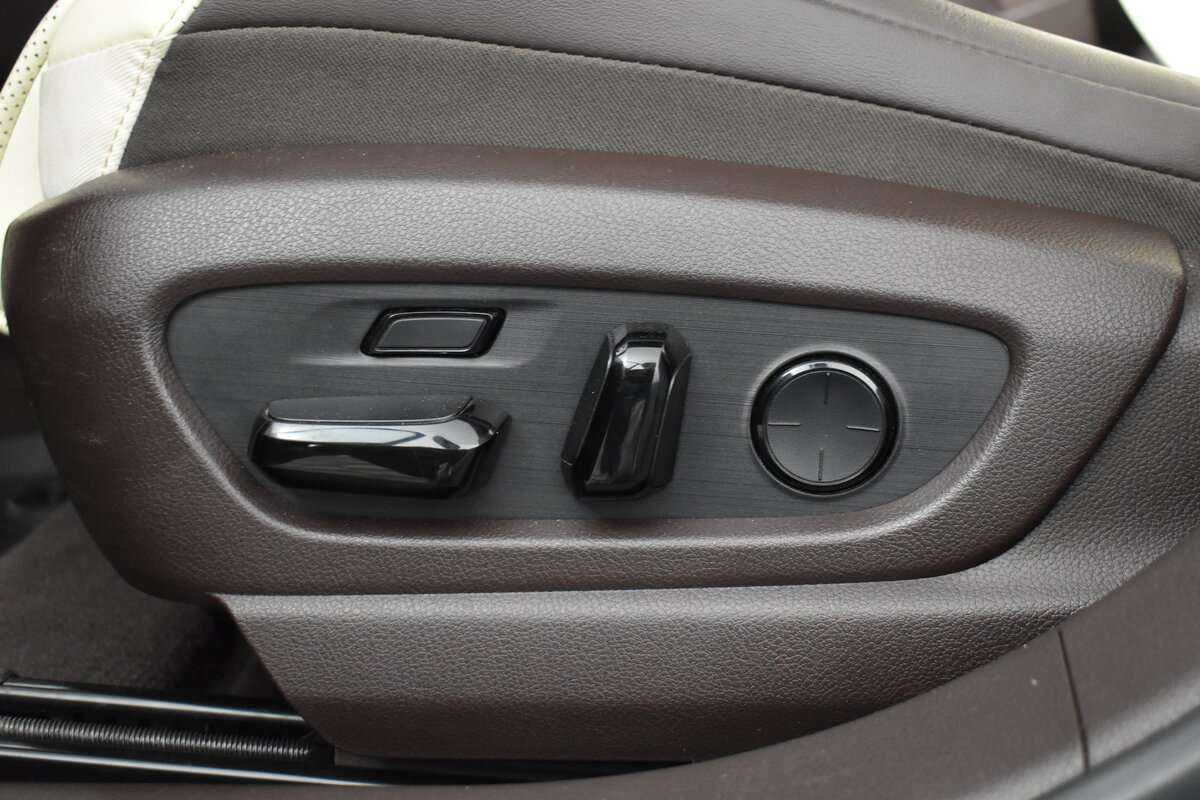 Lexus ES с пробегом — 2018 год. Фото: #8