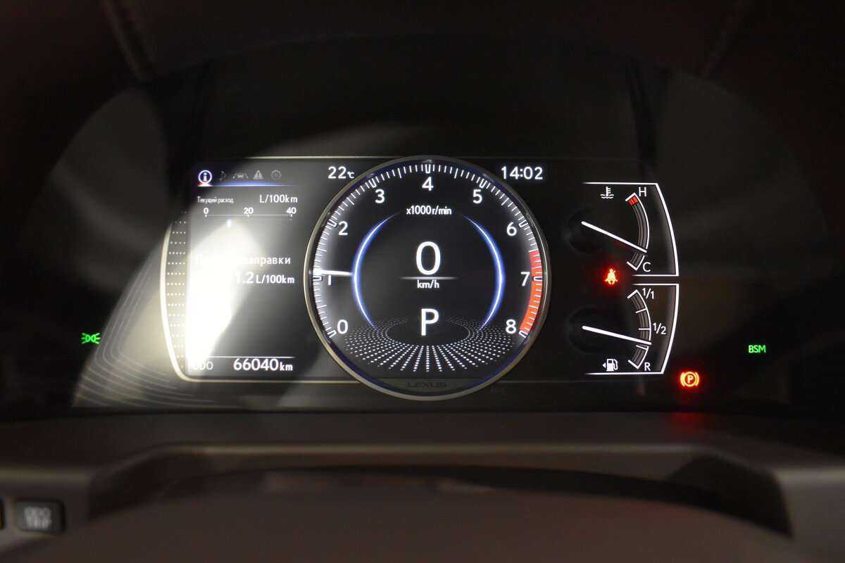 Lexus ES с пробегом — 2018 год. Фото: #12