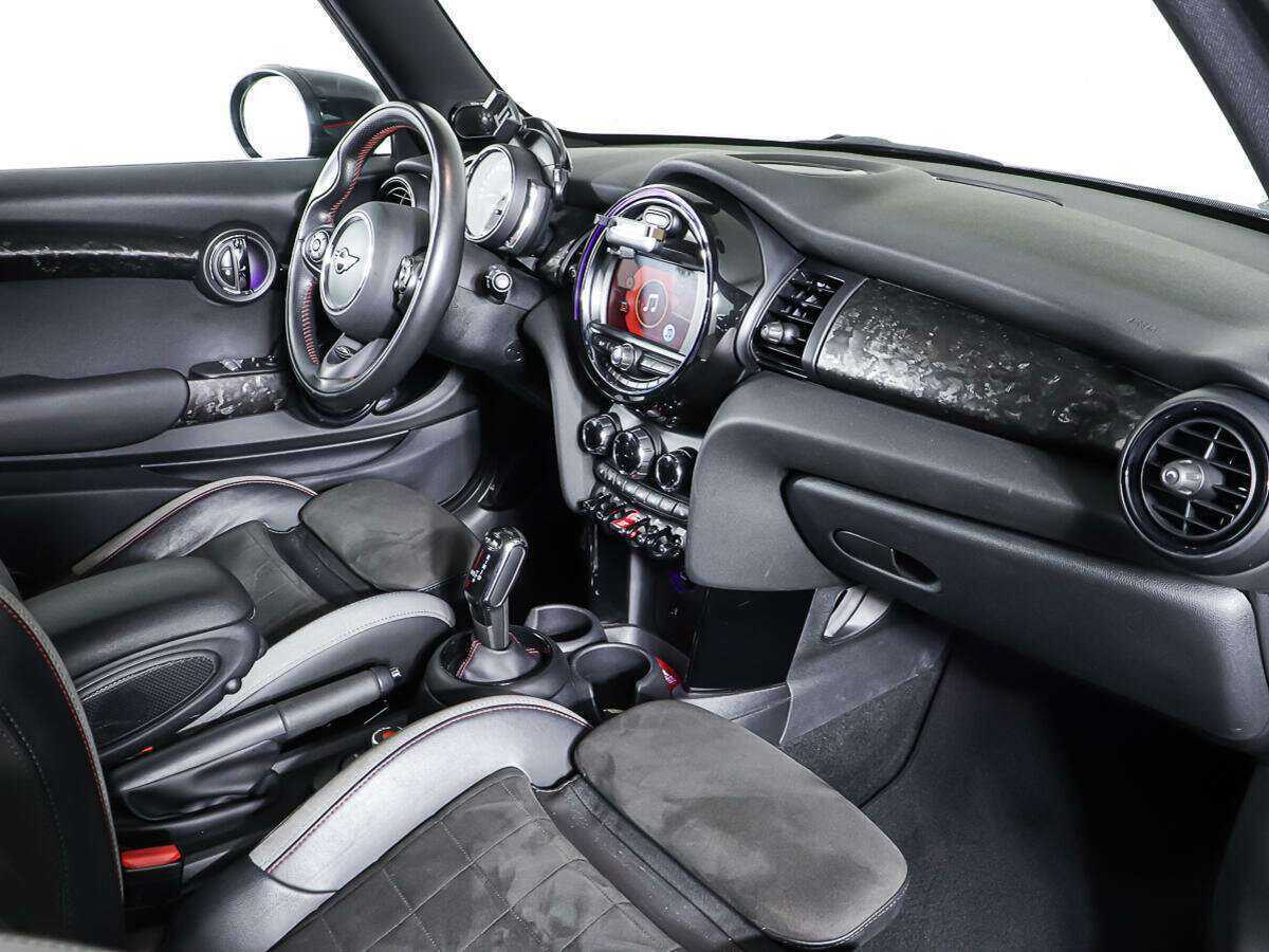 Mini Hatch с пробегом — 2020 год. Фото: #9