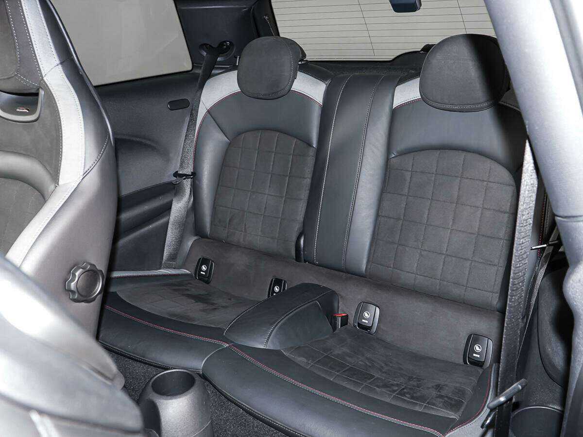 Mini Hatch с пробегом — 2020 год. Фото: #10