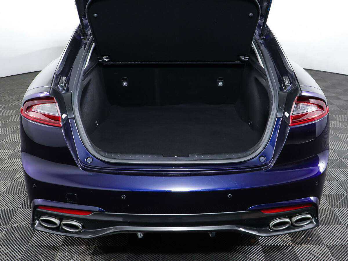 Kia Stinger с пробегом — 2019 год. Фото: #9