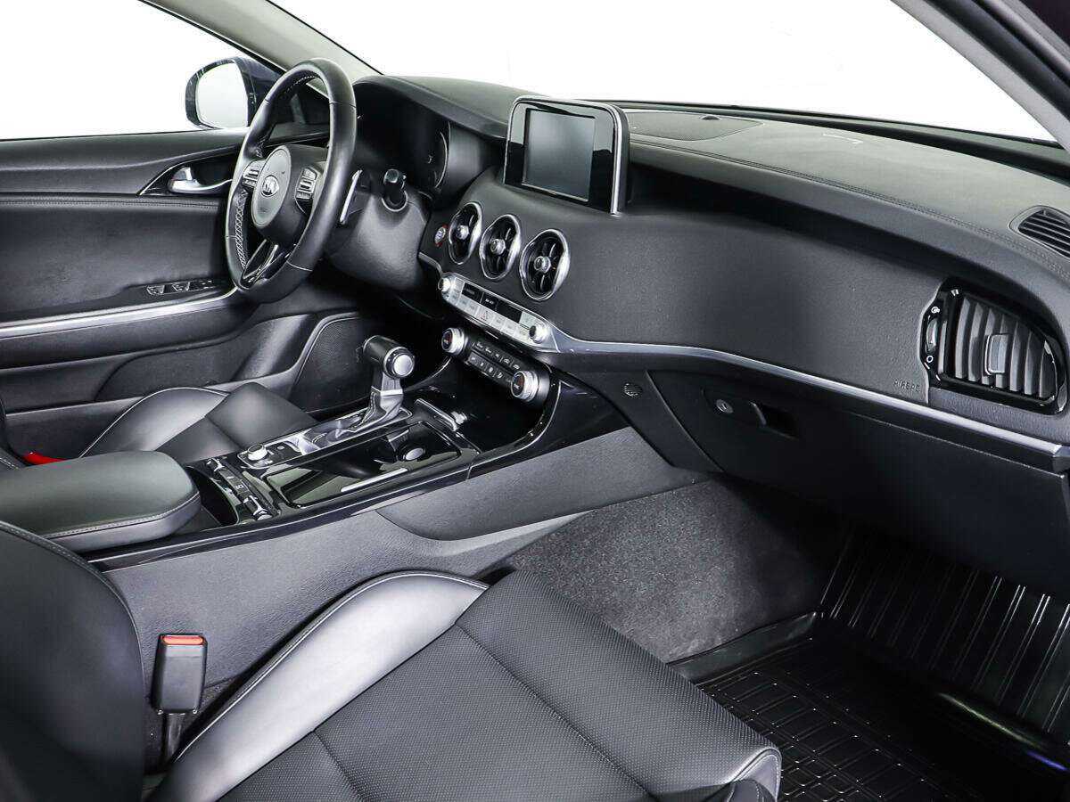 Kia Stinger с пробегом — 2019 год. Фото: #10