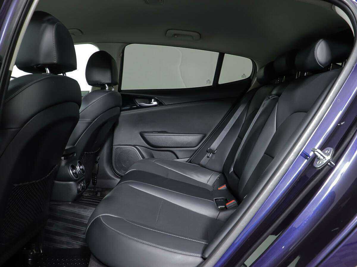 Kia Stinger с пробегом — 2019 год. Фото: #11