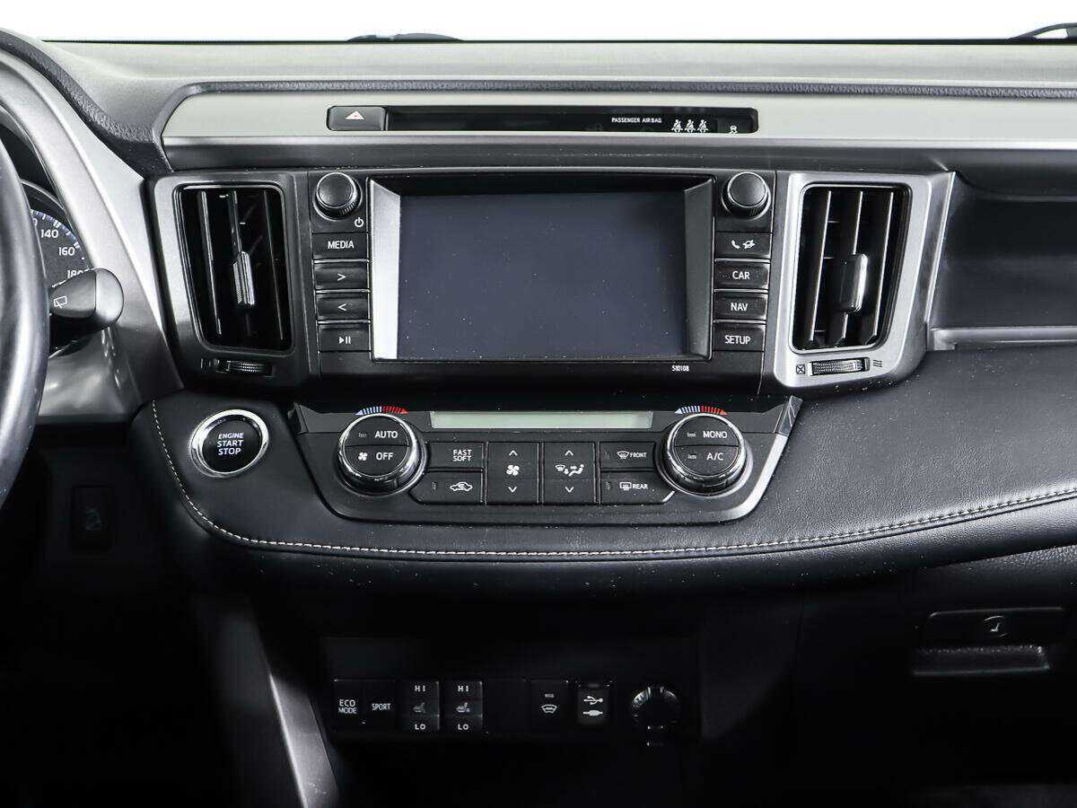 Toyota RAV4 с пробегом — 2018 год. Фото: #11