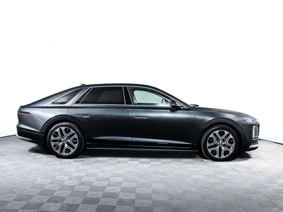 Hyundai Grandeur с пробегом — 2023 год. Фото: #3