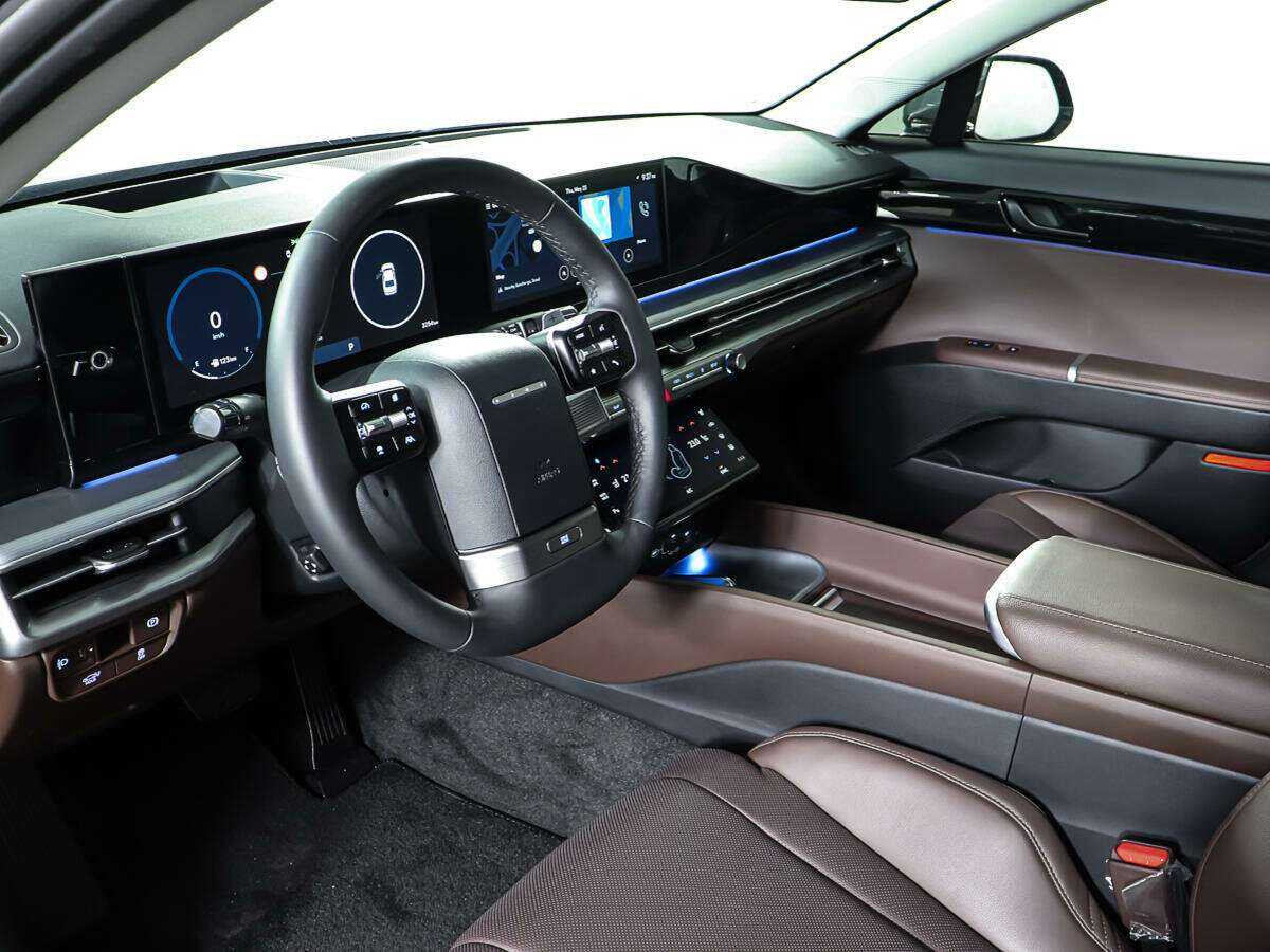 Hyundai Grandeur с пробегом — 2023 год. Фото: #10