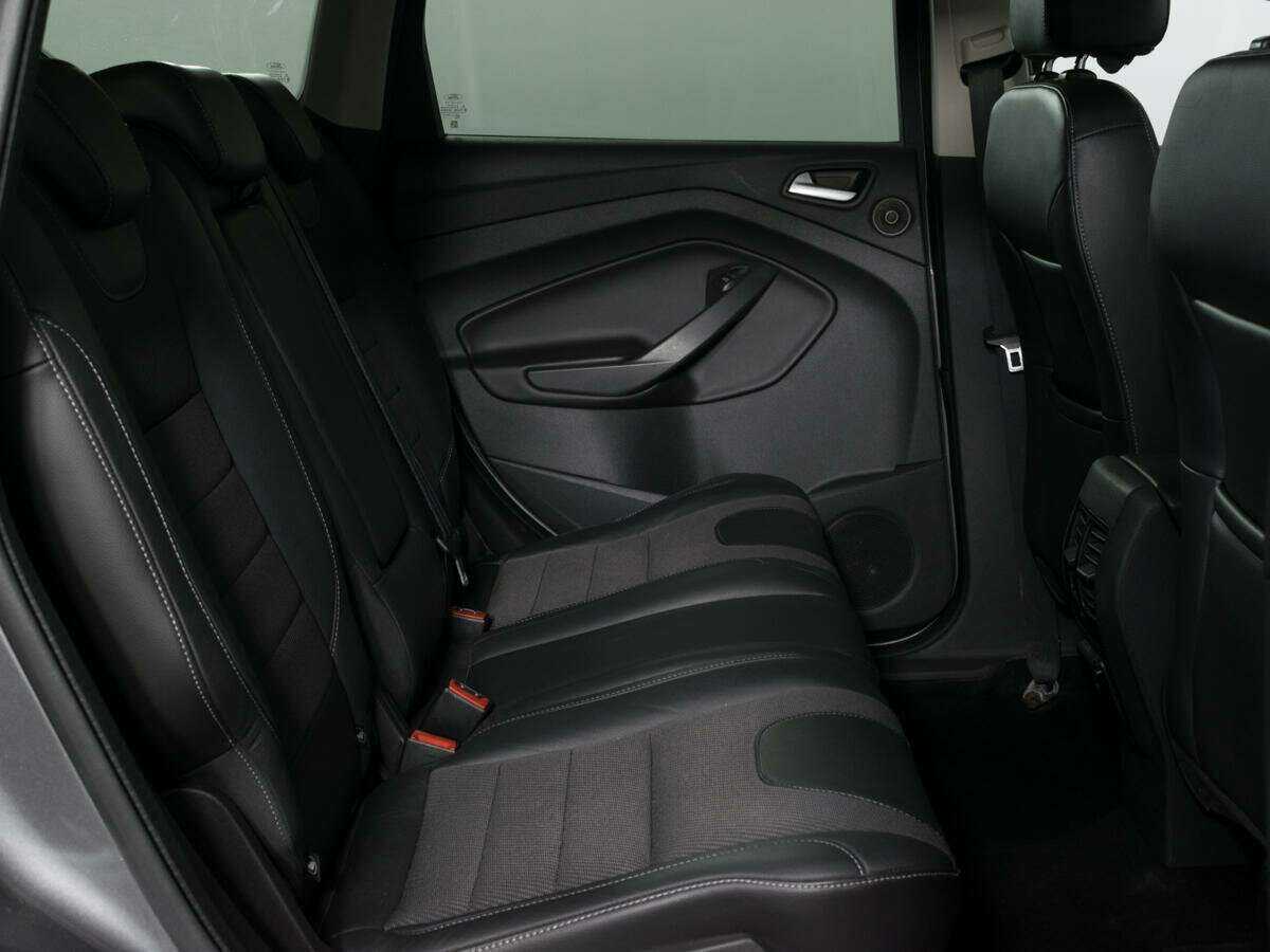 Ford Kuga с пробегом — 2013 год. Фото: #9