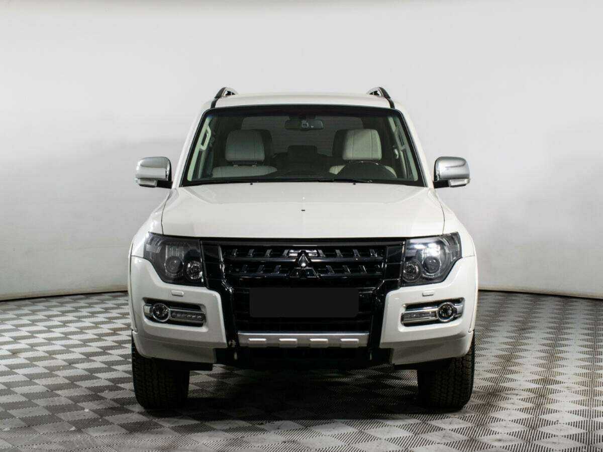 Mitsubishi Pajero с пробегом — 2019 год. Фото: #1