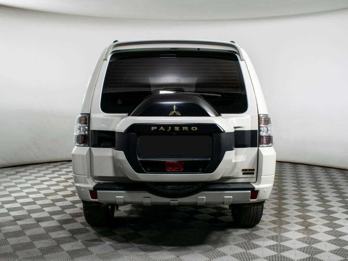 Mitsubishi Pajero с пробегом — 2019 год. Фото: #5