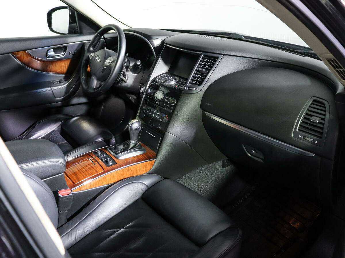 Infiniti FX с пробегом — 2011 год. Фото: #8