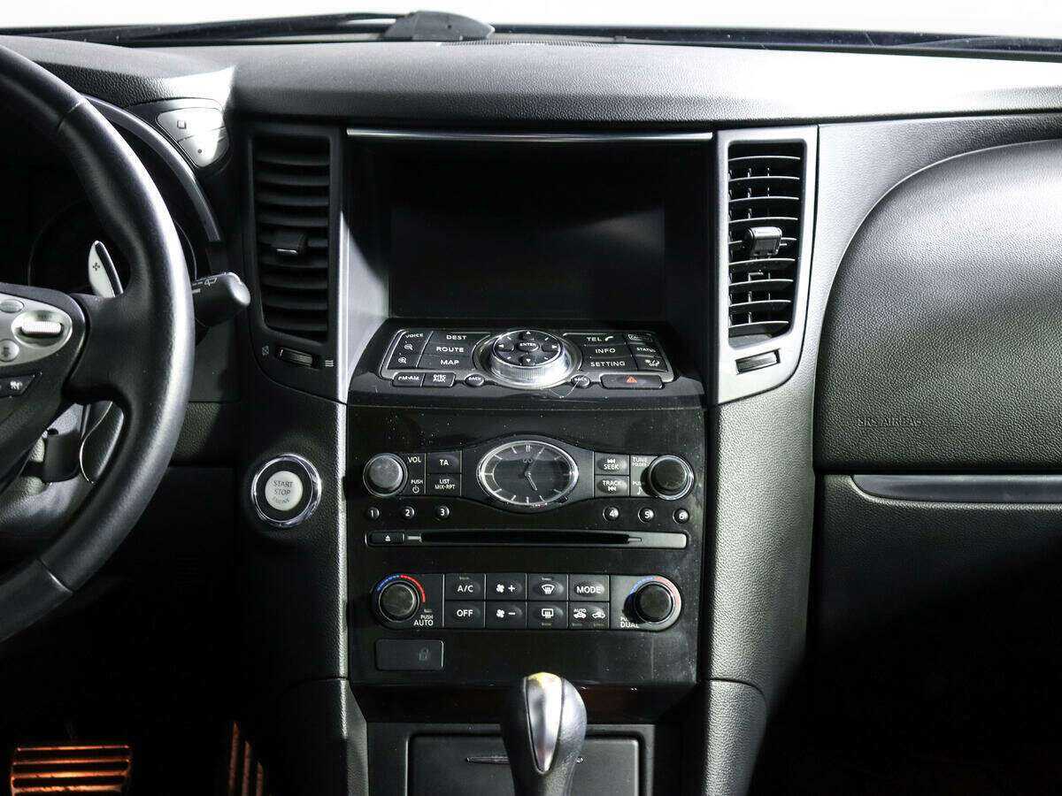 Infiniti FX с пробегом — 2011 год. Фото: #12