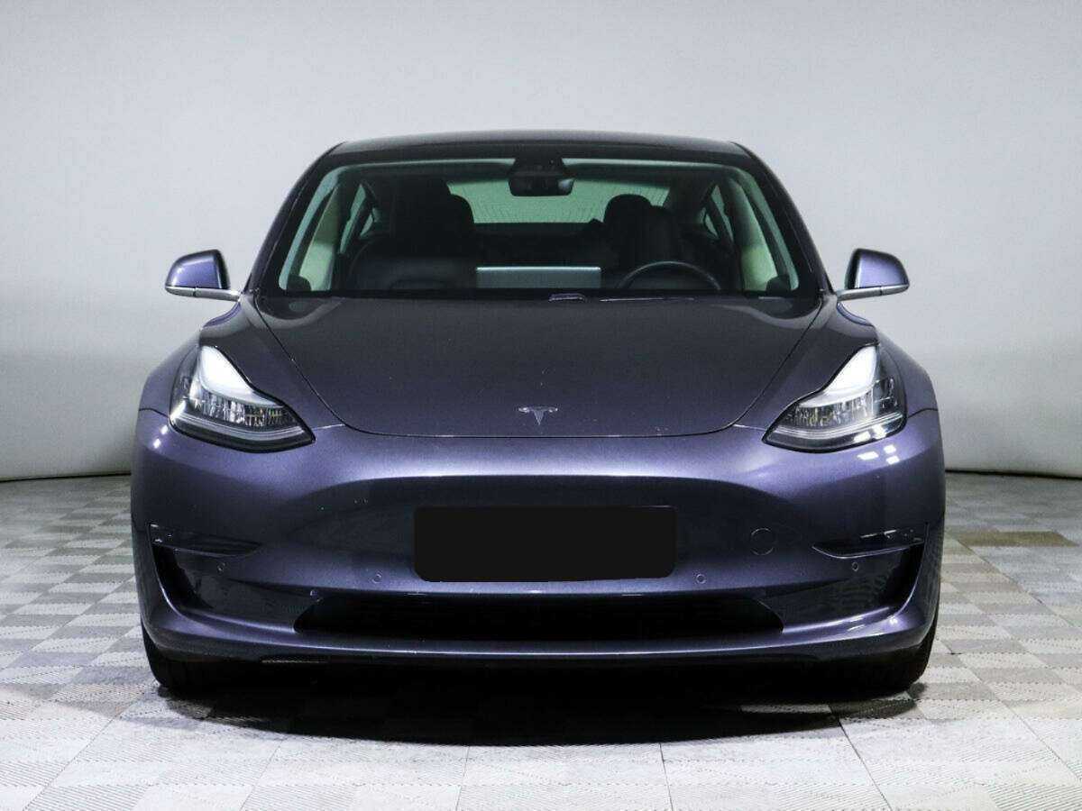 Tesla Model 3 с пробегом — 2020 год. Фото: #1