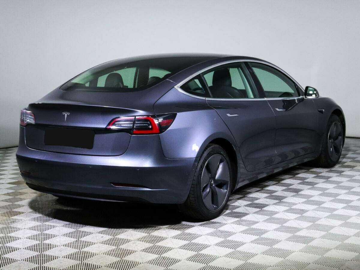 Tesla Model 3 с пробегом — 2020 год. Фото: #3