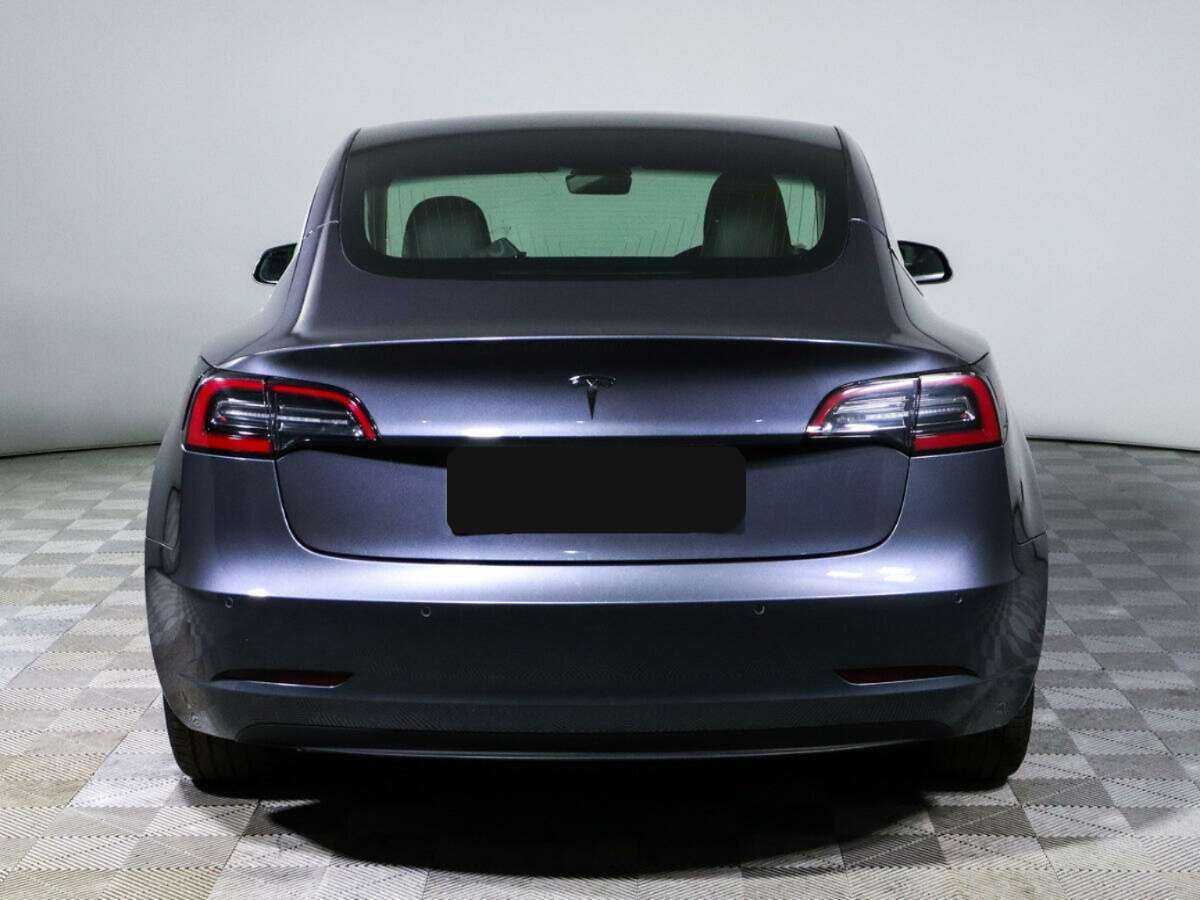 Tesla Model 3 с пробегом — 2020 год. Фото: #4