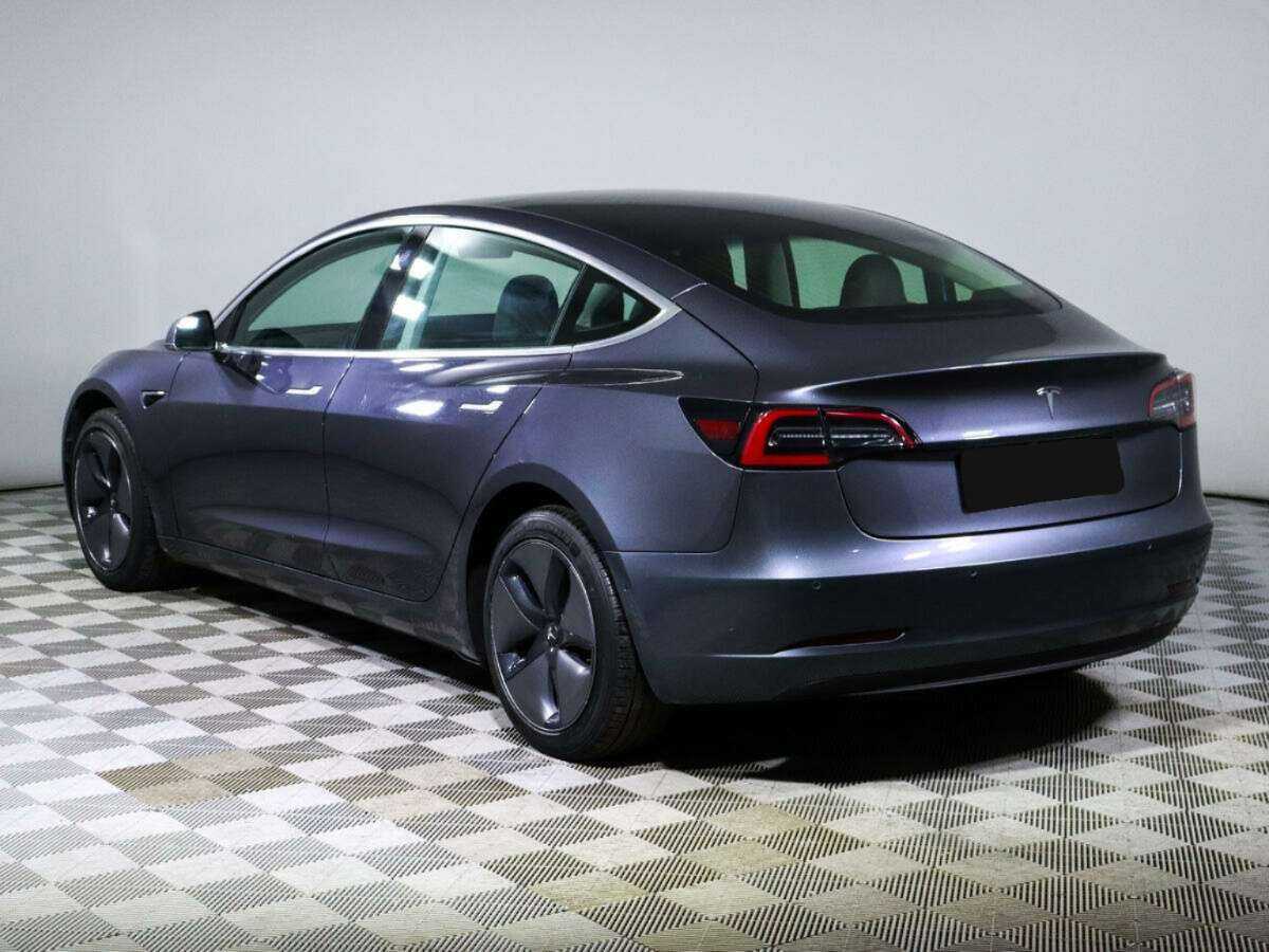 Tesla Model 3 с пробегом — 2020 год. Фото: #5