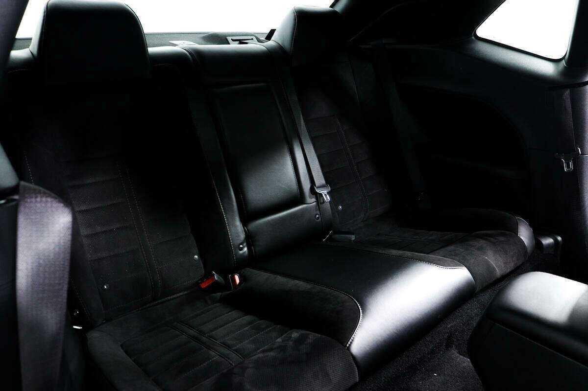 Dodge Challenger с пробегом — 2020 год. Фото: #11