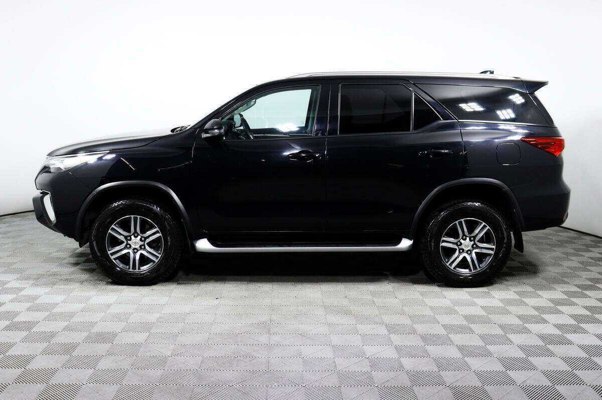 Toyota Fortuner с пробегом — 2018 год. Фото: #7