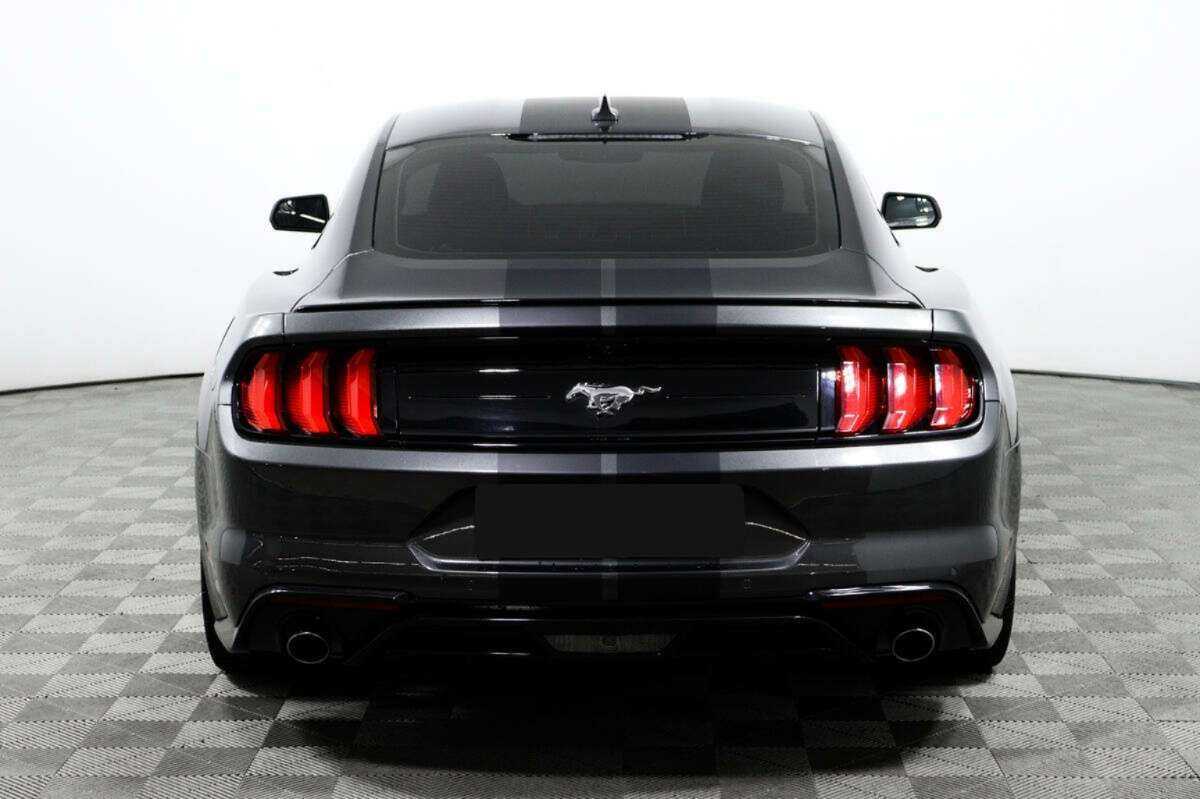 Ford Mustang с пробегом — 2020 год. Фото: #5