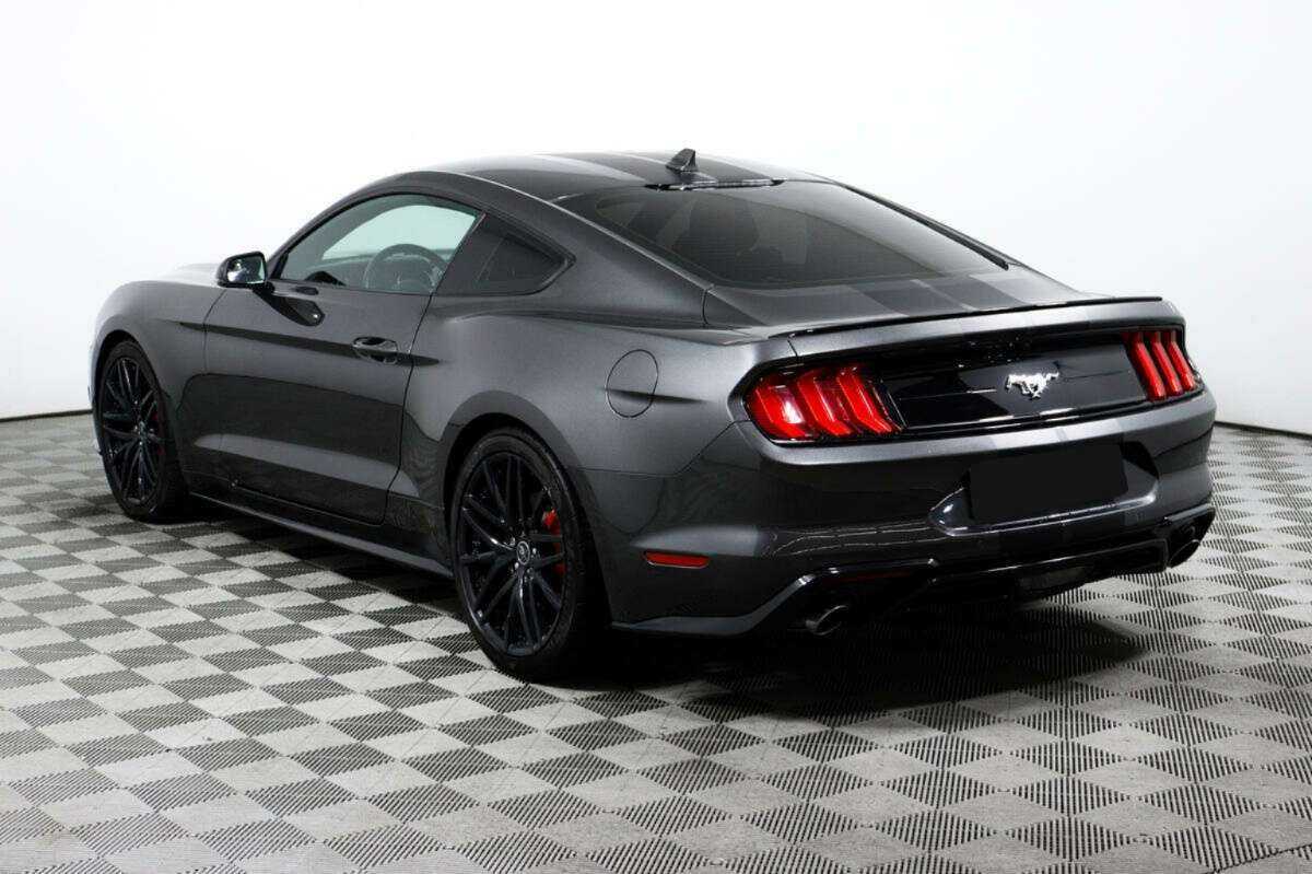 Ford Mustang с пробегом — 2020 год. Фото: #6