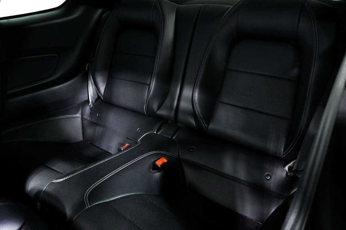 Ford Mustang с пробегом — 2020 год. Фото: #11