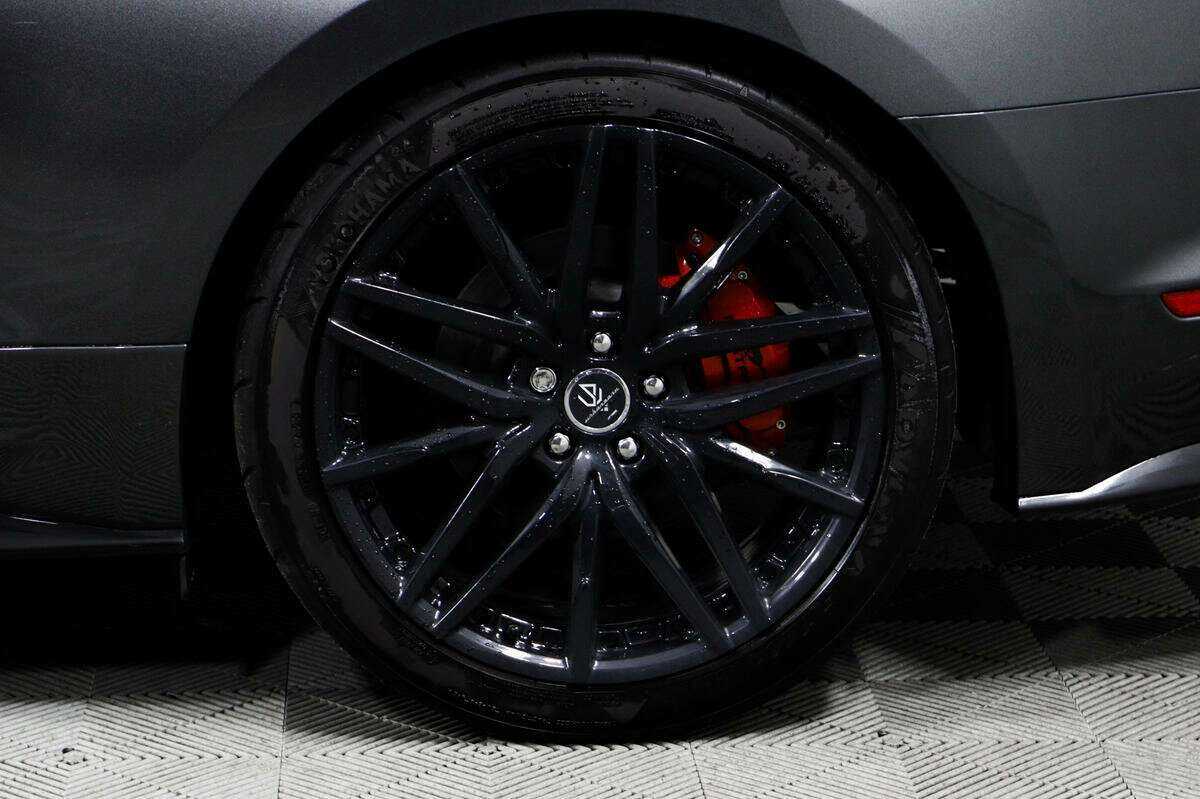 Ford Mustang с пробегом — 2020 год. Фото: #13