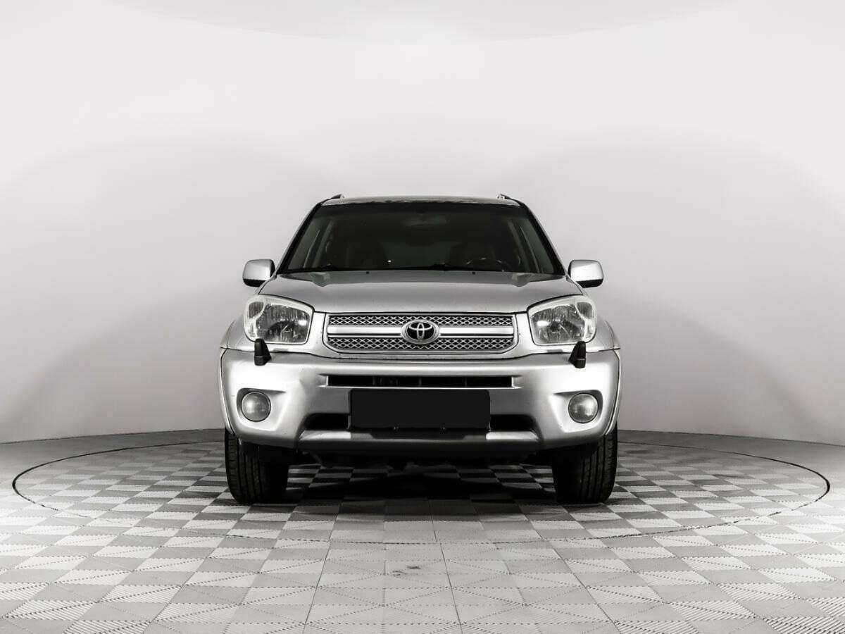 Toyota RAV4 с пробегом — 2005 год. Фото: #1