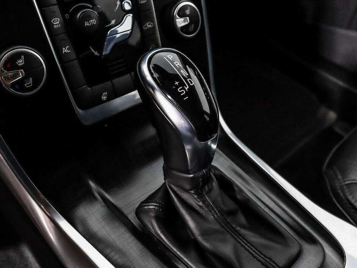 Volvo XC70 с пробегом — 2013 год. Фото: #11