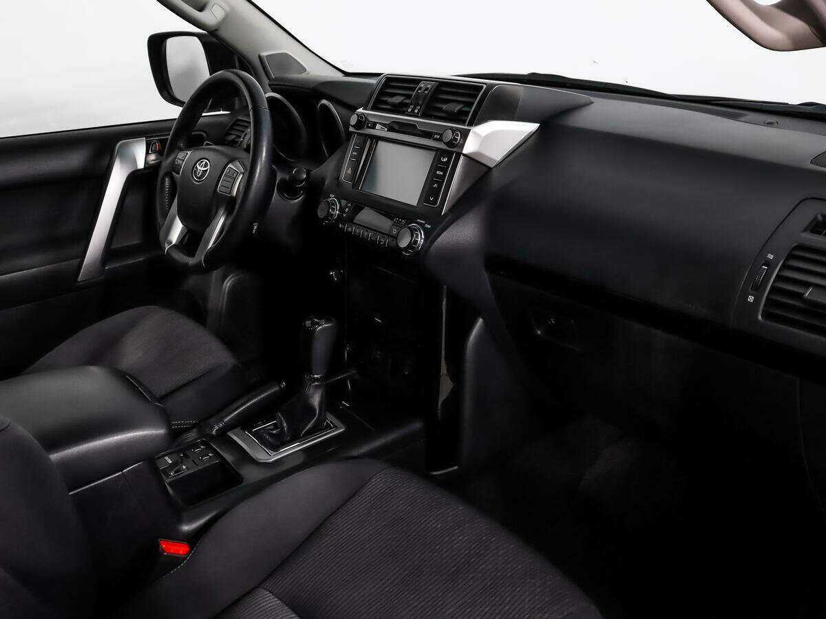 Toyota Land Cruiser Prado с пробегом — 2015 год. Фото: #10