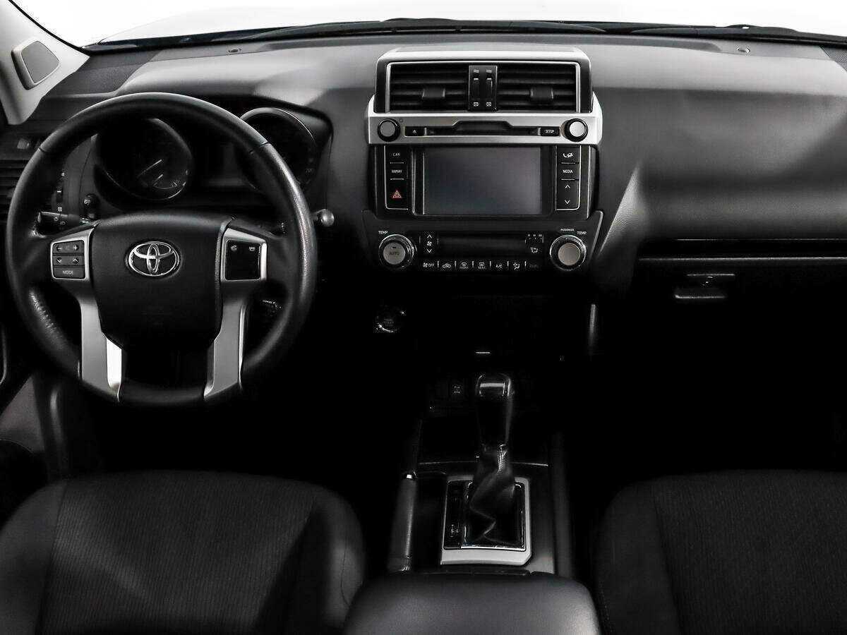 Toyota Land Cruiser Prado с пробегом — 2015 год. Фото: #11