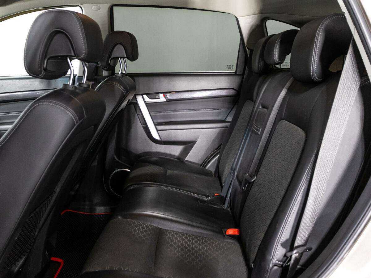 Chevrolet Captiva с пробегом — 2014 год. Фото: #7