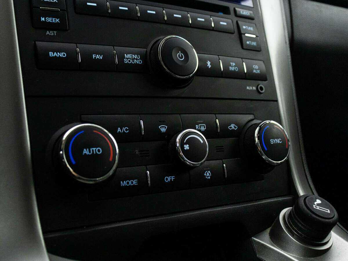 Chevrolet Captiva с пробегом — 2014 год. Фото: #14