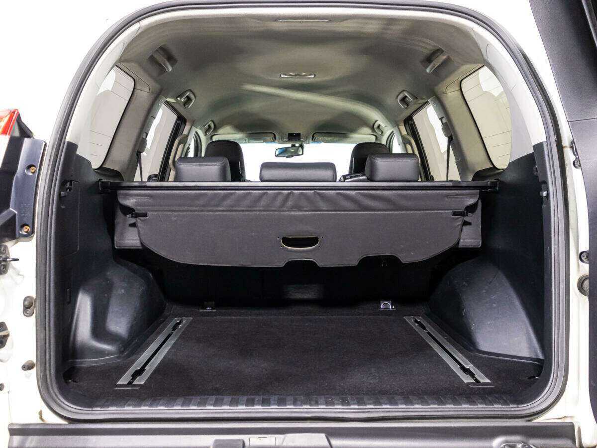 Toyota Land Cruiser Prado с пробегом — 2015 год. Фото: #14