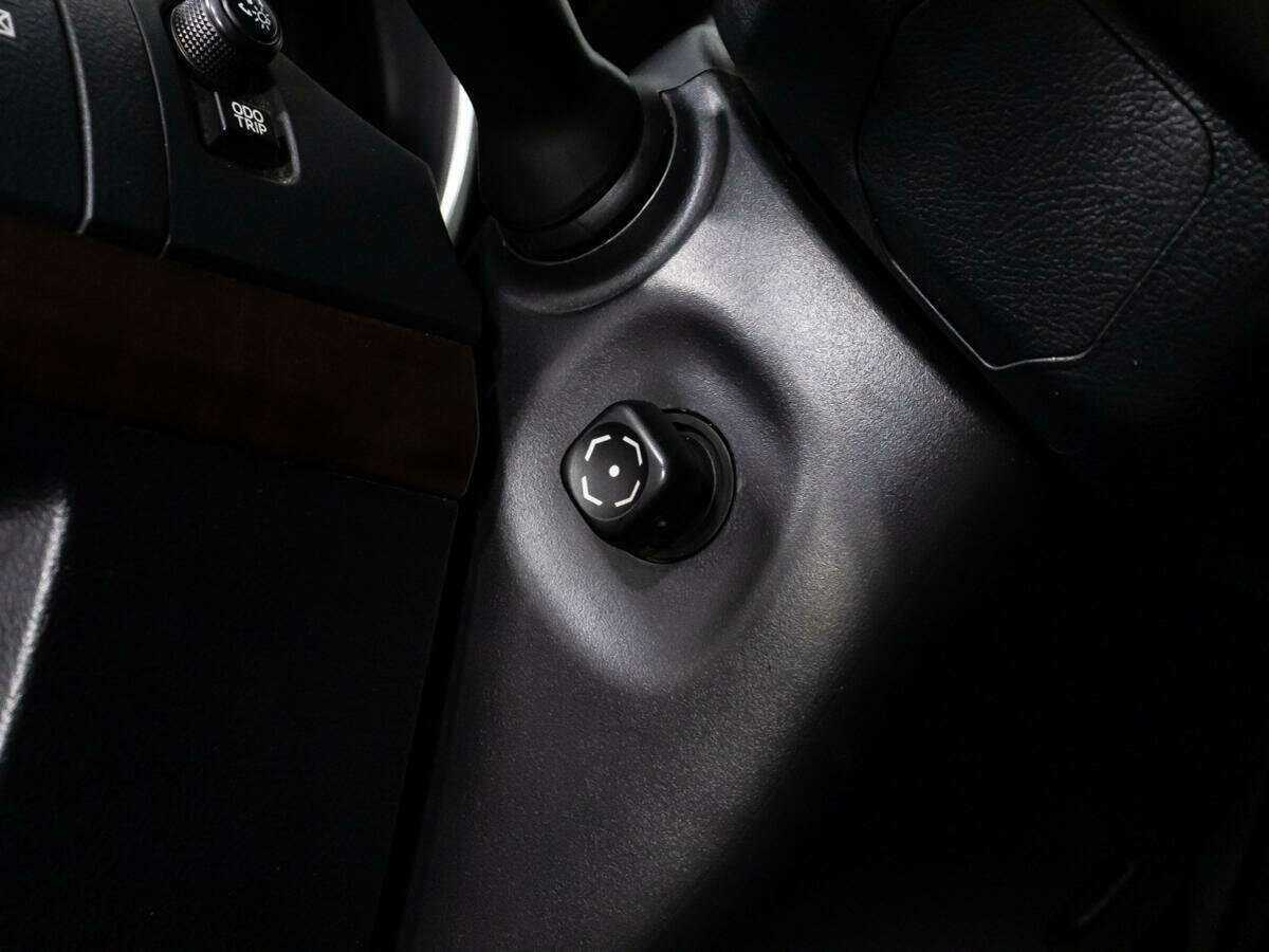 Toyota Land Cruiser Prado с пробегом — 2015 год. Фото: #16