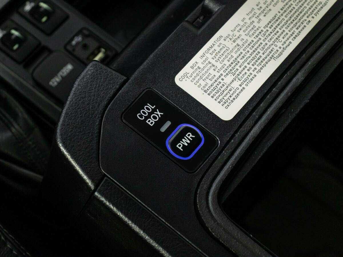 Toyota Land Cruiser Prado с пробегом — 2015 год. Фото: #20