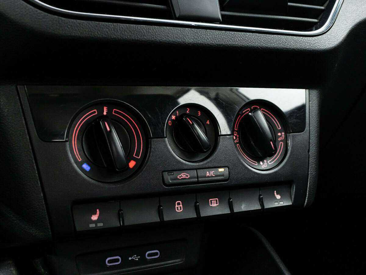 Volkswagen Polo с пробегом — 2021 год. Фото: #13