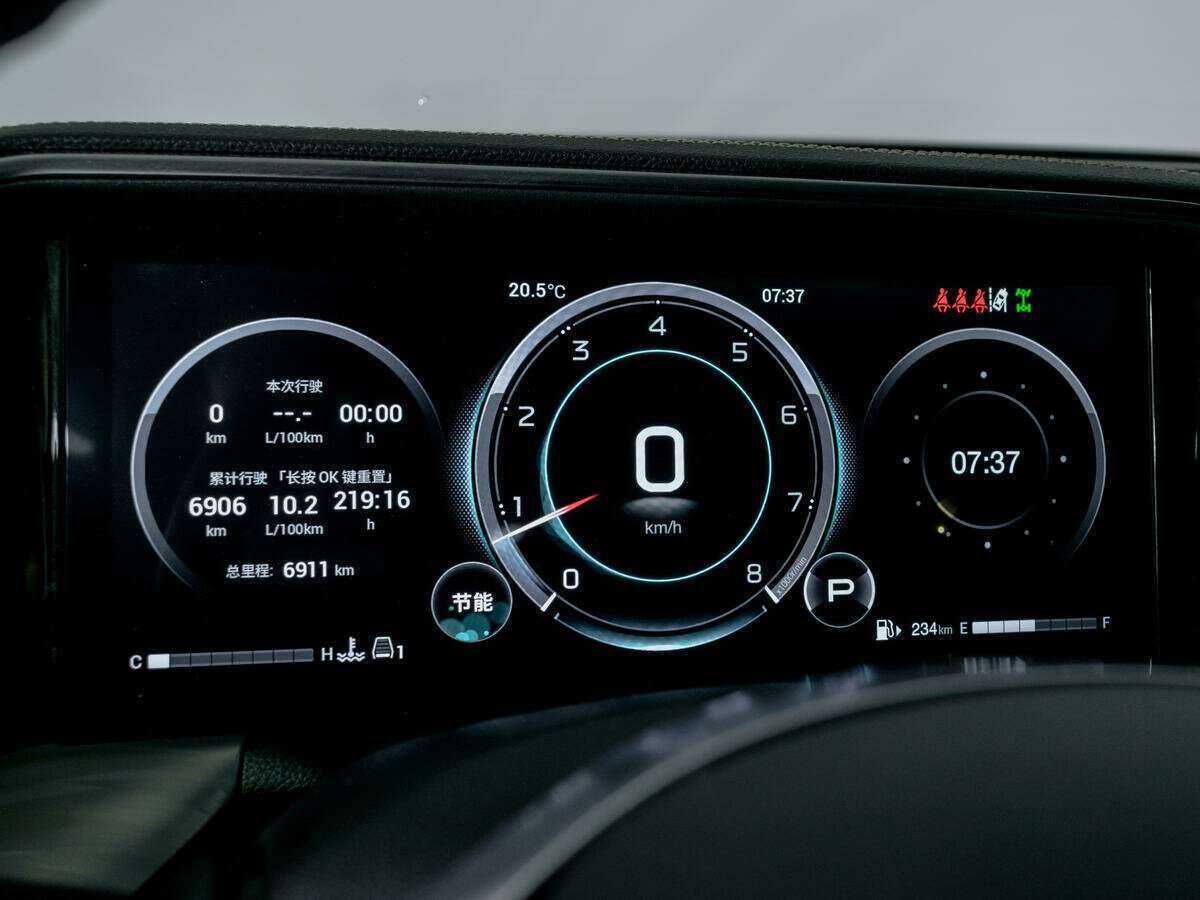 GAC GS8 с пробегом — 2023 год. Фото: #10