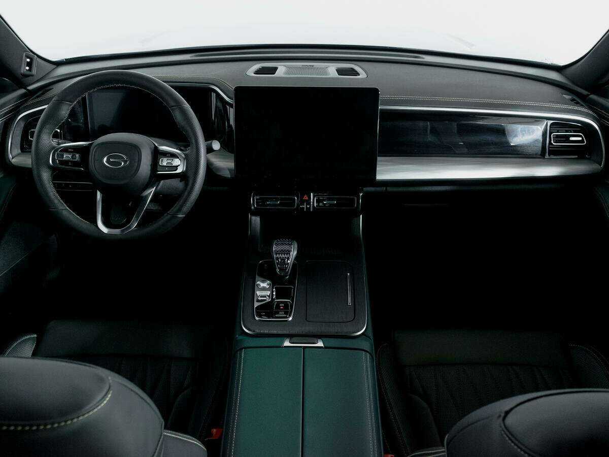 GAC GS8 с пробегом — 2023 год. Фото: #11