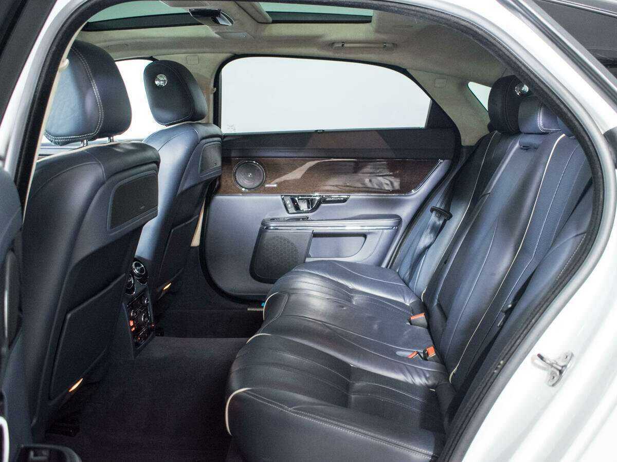 Jaguar XJ с пробегом — 2014 год. Фото: #9