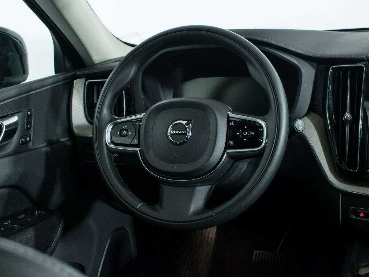 Volvo XC60 с пробегом — 2019 год. Фото: #11