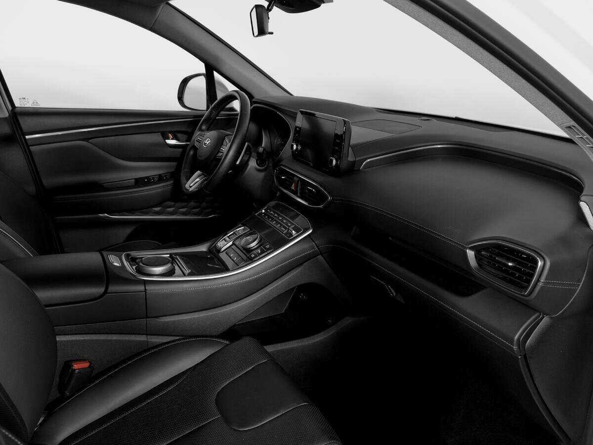 Hyundai Santa Fe с пробегом — 2023 год. Фото: #8