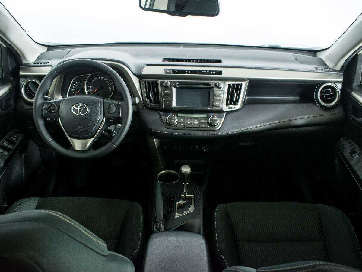 Toyota RAV4 с пробегом — 2013 год. Фото: #9