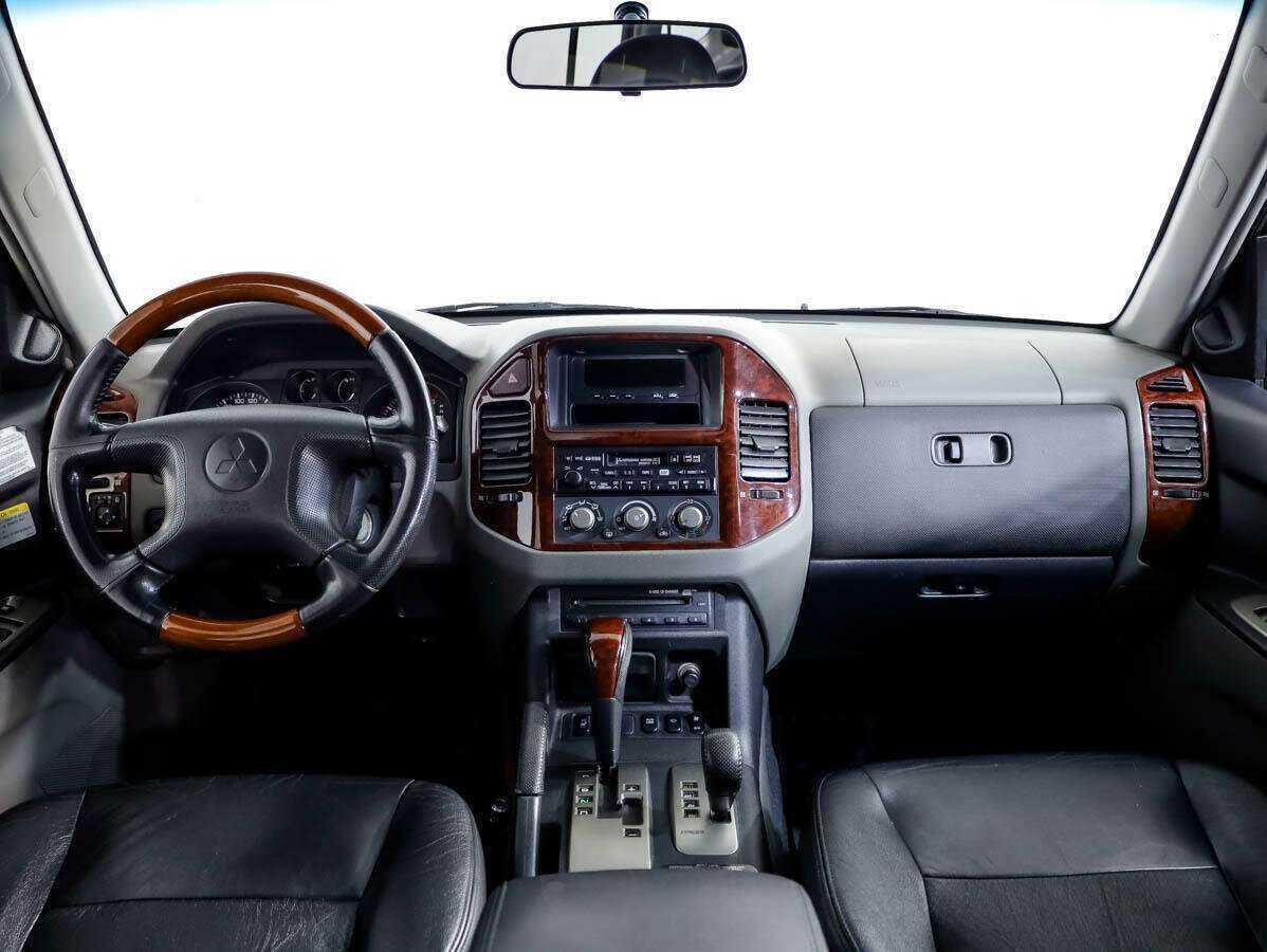 Mitsubishi Pajero с пробегом — 2003 год. Фото: #6