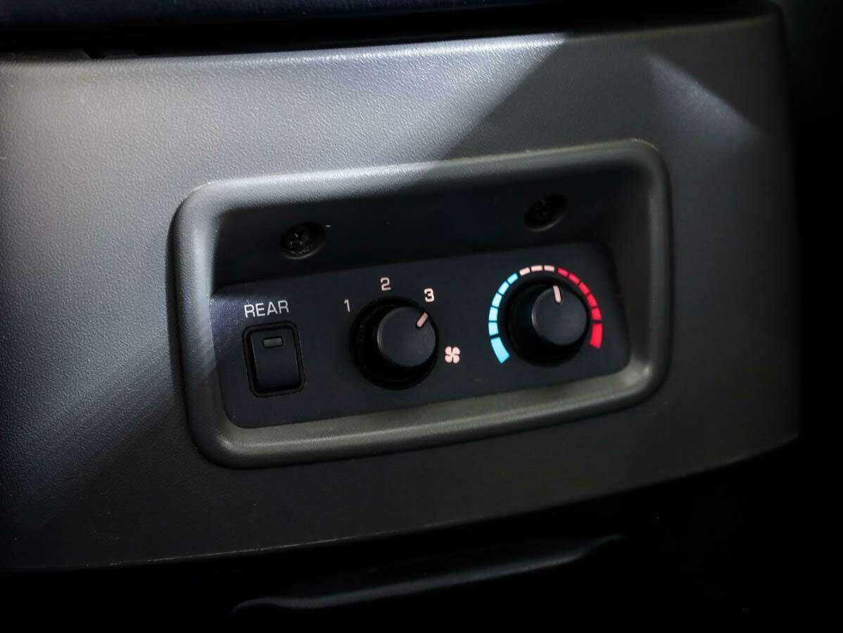 Mitsubishi Pajero с пробегом — 2003 год. Фото: #10