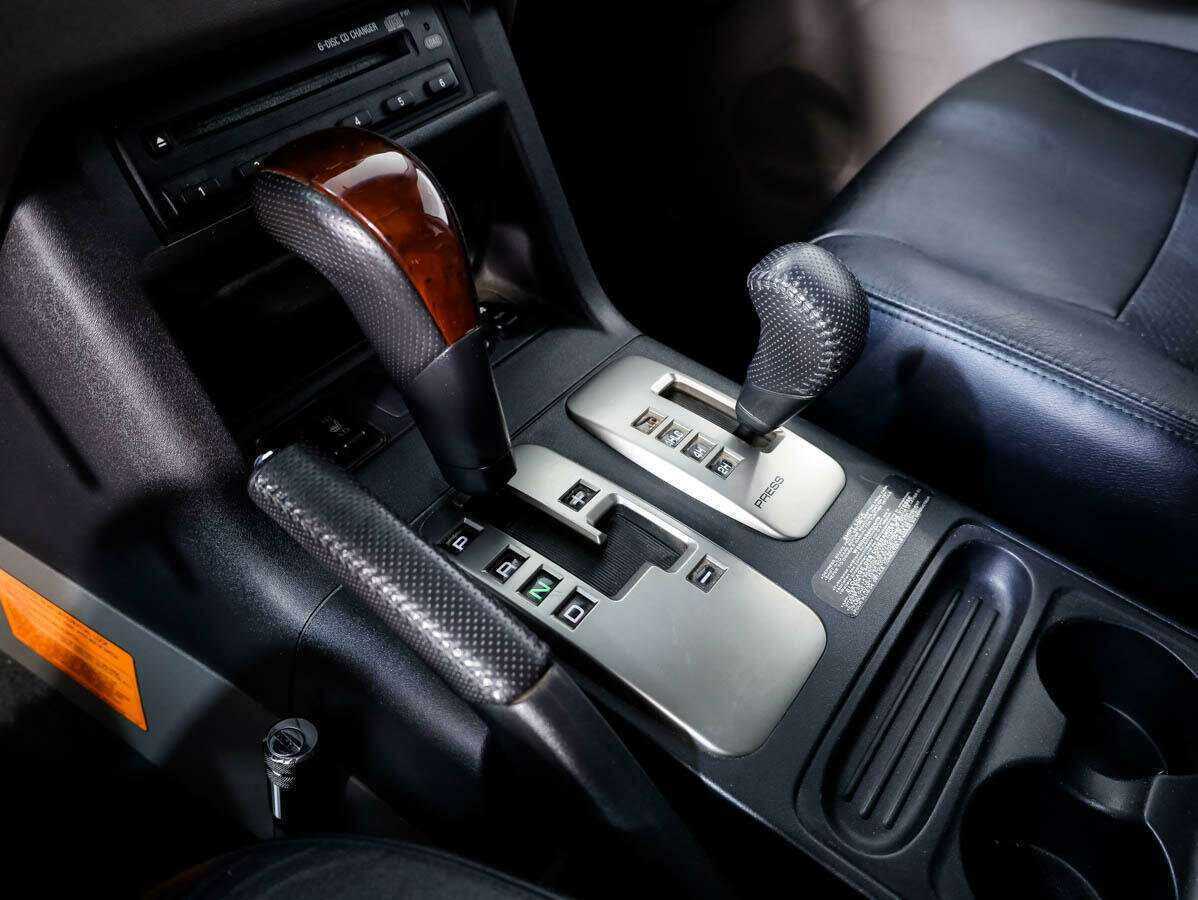 Mitsubishi Pajero с пробегом — 2003 год. Фото: #12