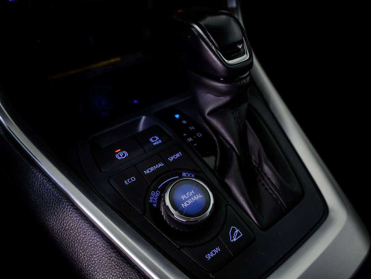 Toyota RAV4 с пробегом — 2021 год. Фото: #14