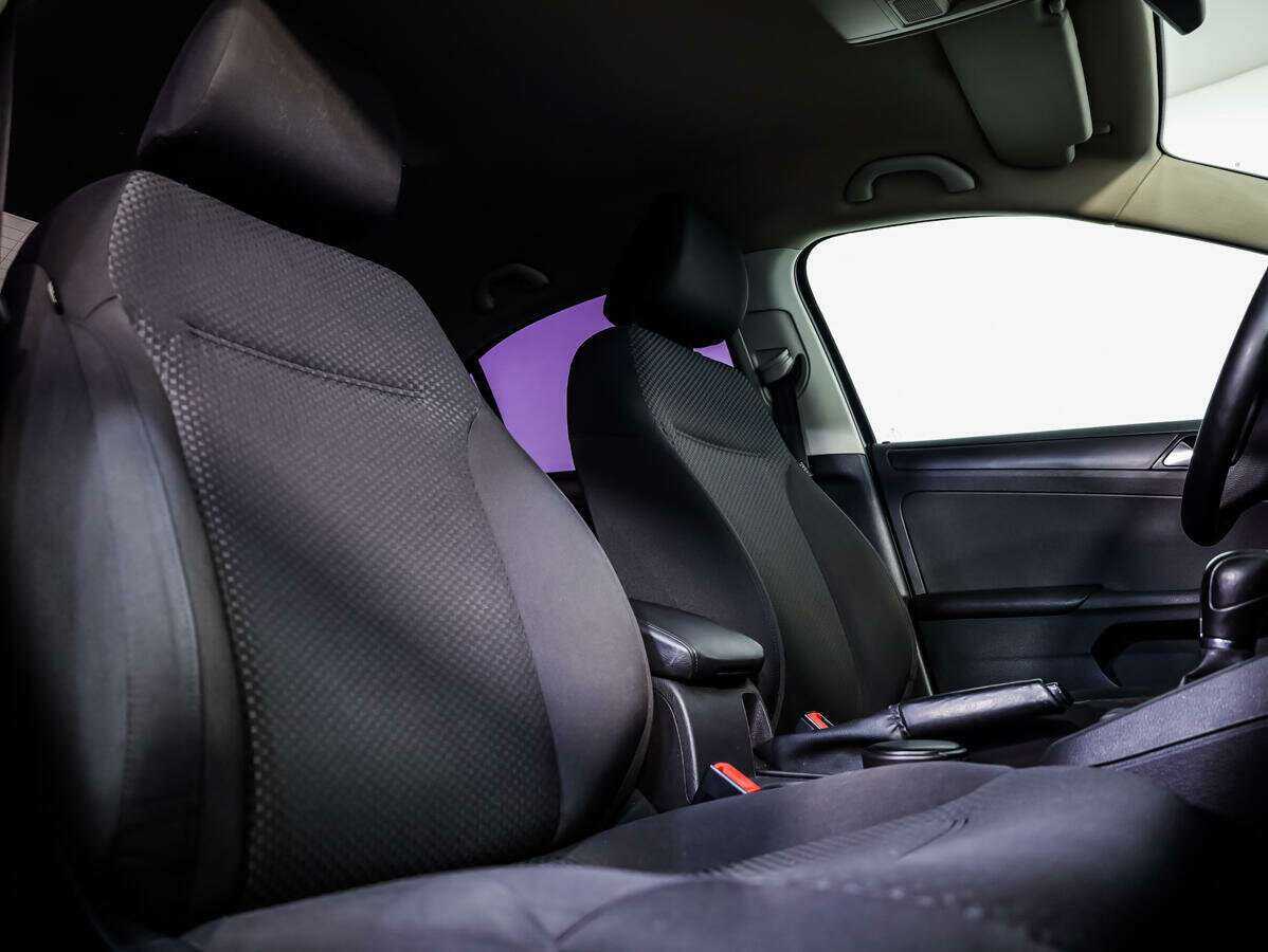 Volkswagen Jetta с пробегом — 2014 год. Фото: #9