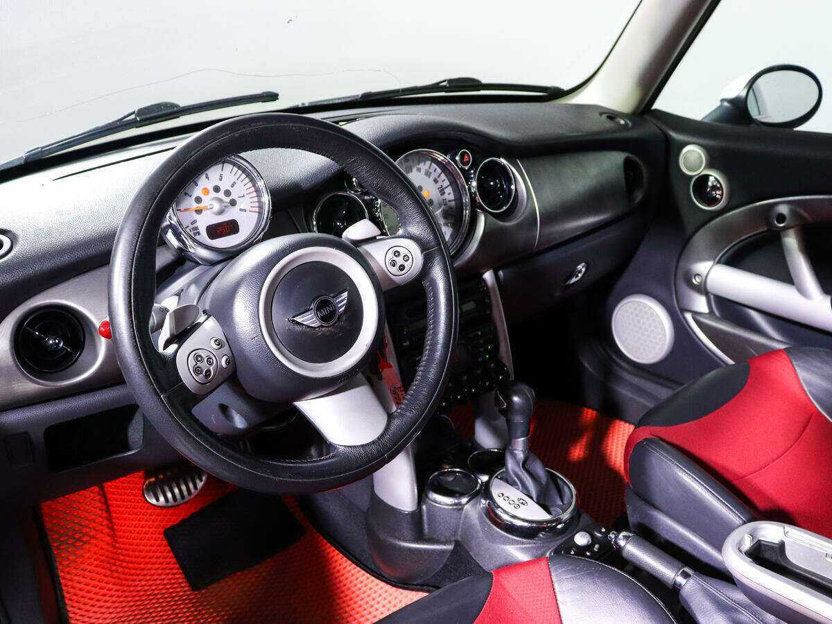 Mini Hatch с пробегом — 2006 год. Фото: #4