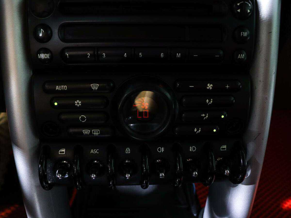 Mini Hatch с пробегом — 2006 год. Фото: #5